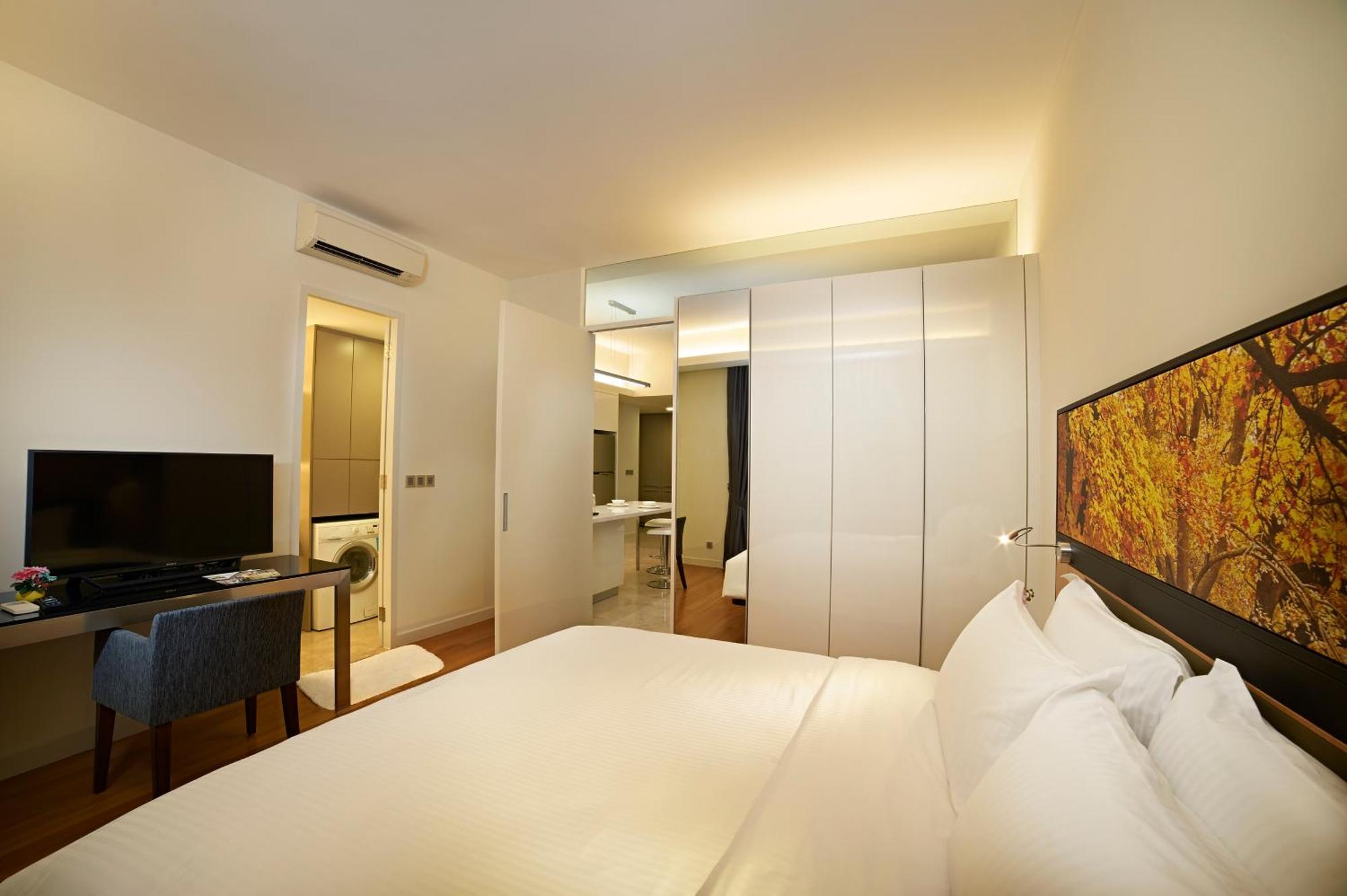 Hotel The Signature Hotel&serviced 4*