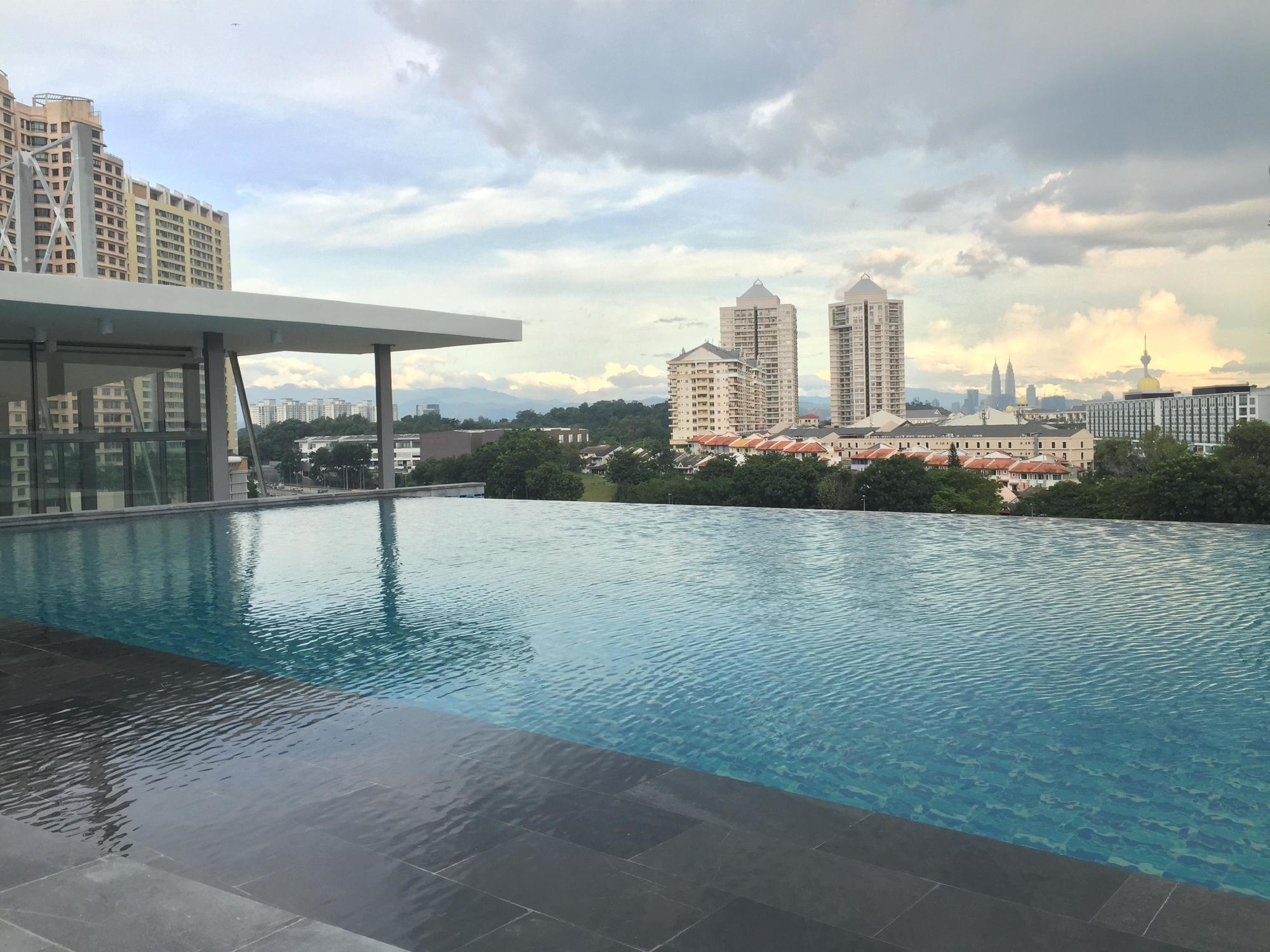 Hotel The Signature Hotel&serviced 4*