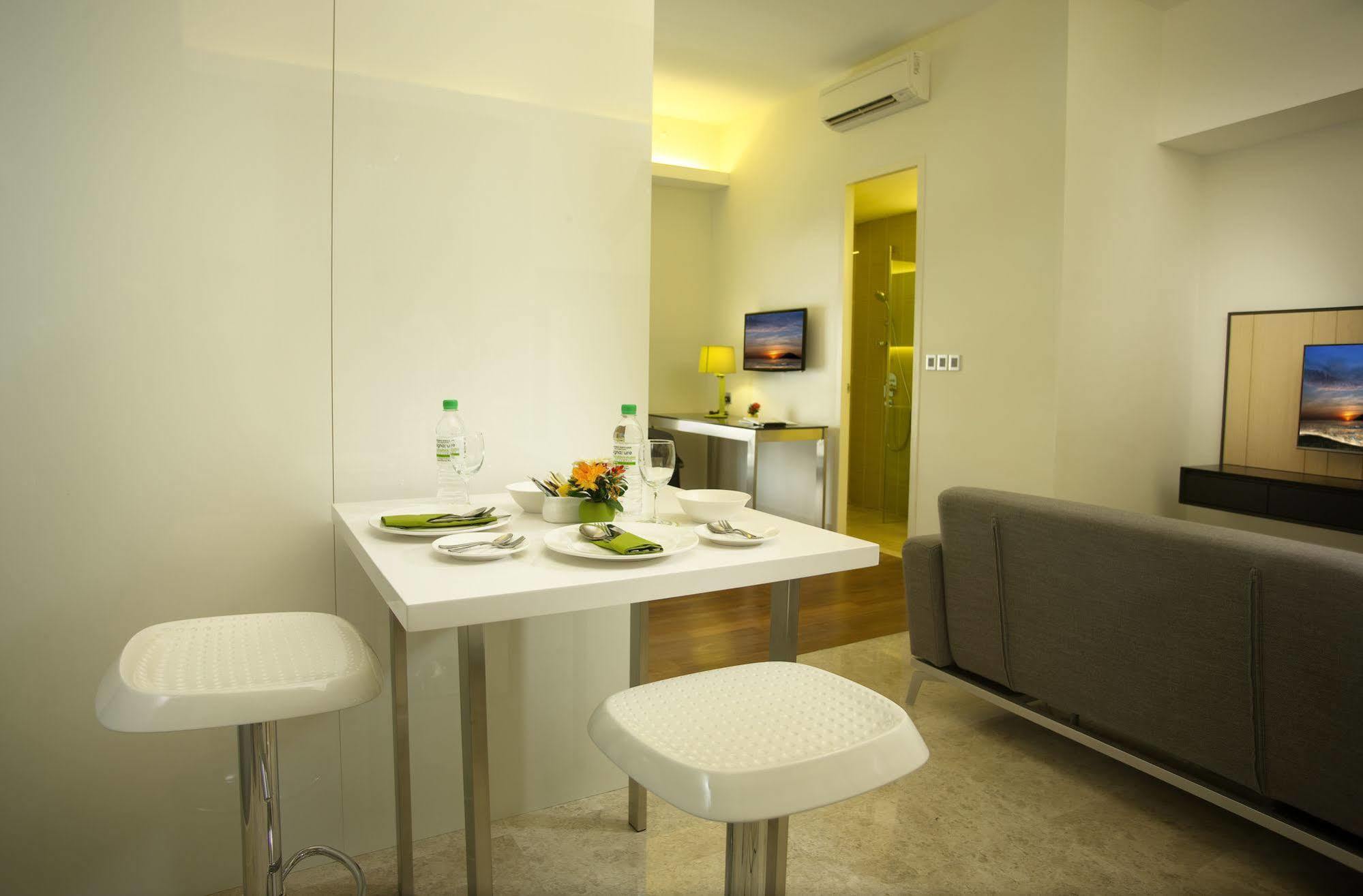 Hotel The Signature Hotel&serviced